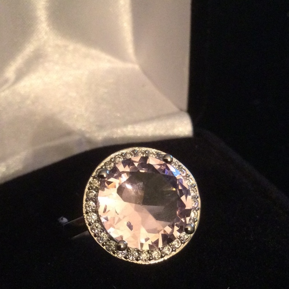 Romantic Pink Kunzite Quartz Ring with Halo - Picture 3 of 10